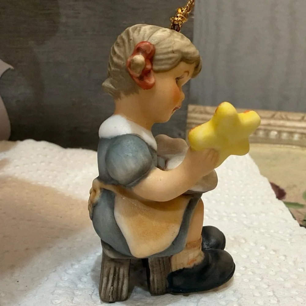 Vintage 2000 Goebel Berta Hummel Star Bright Christmas Ornament Authentic